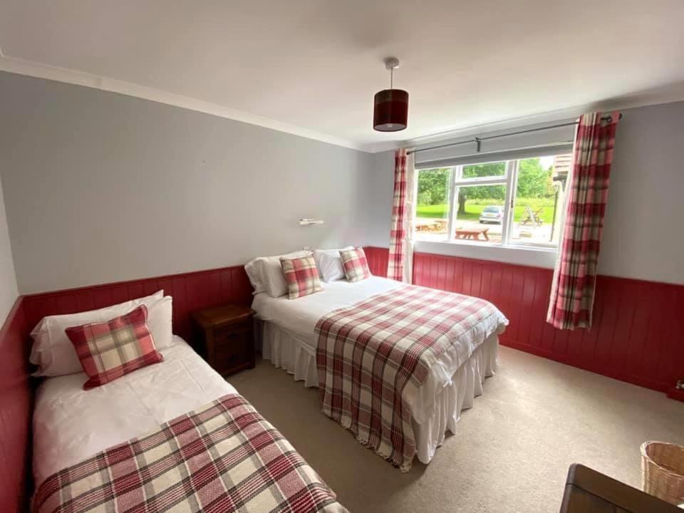 Bed & Breakfast The Benett Arms *
